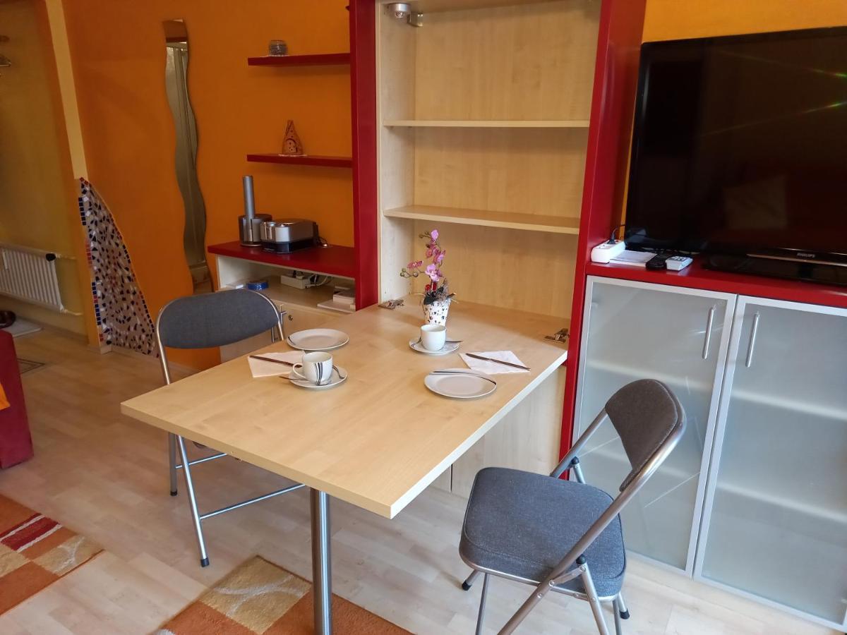 Apartment Kleine Auszeit Бад-Миттерндорф Экстерьер фото